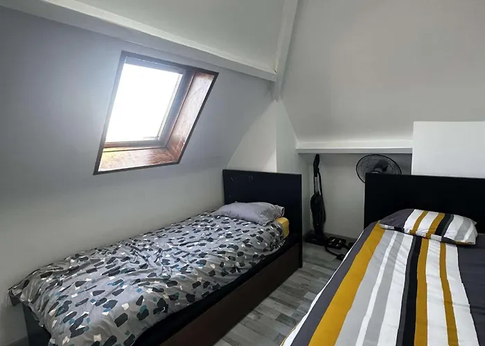 Le Phare Du Canal, Jardin Prive